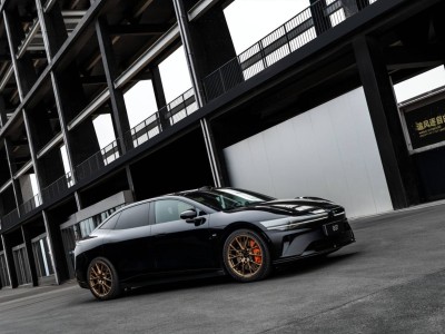 極氪煥新7系與五周年紀(jì)念版齊發(fā) 性能升級開啟獵裝車新體驗(yàn)