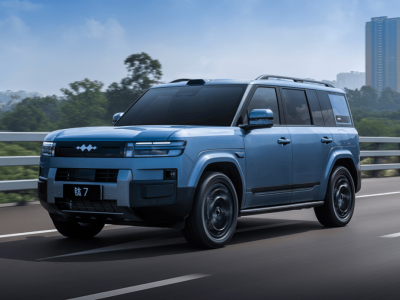 比亞迪方程豹鈦7 EV閃充版來襲!22萬起售,5分鐘閃充能否改寫電動車格局?