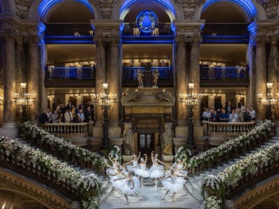 騰勢巴黎歌劇院歐洲上市 科技賦能優雅開啟全球化豪華出行新征程