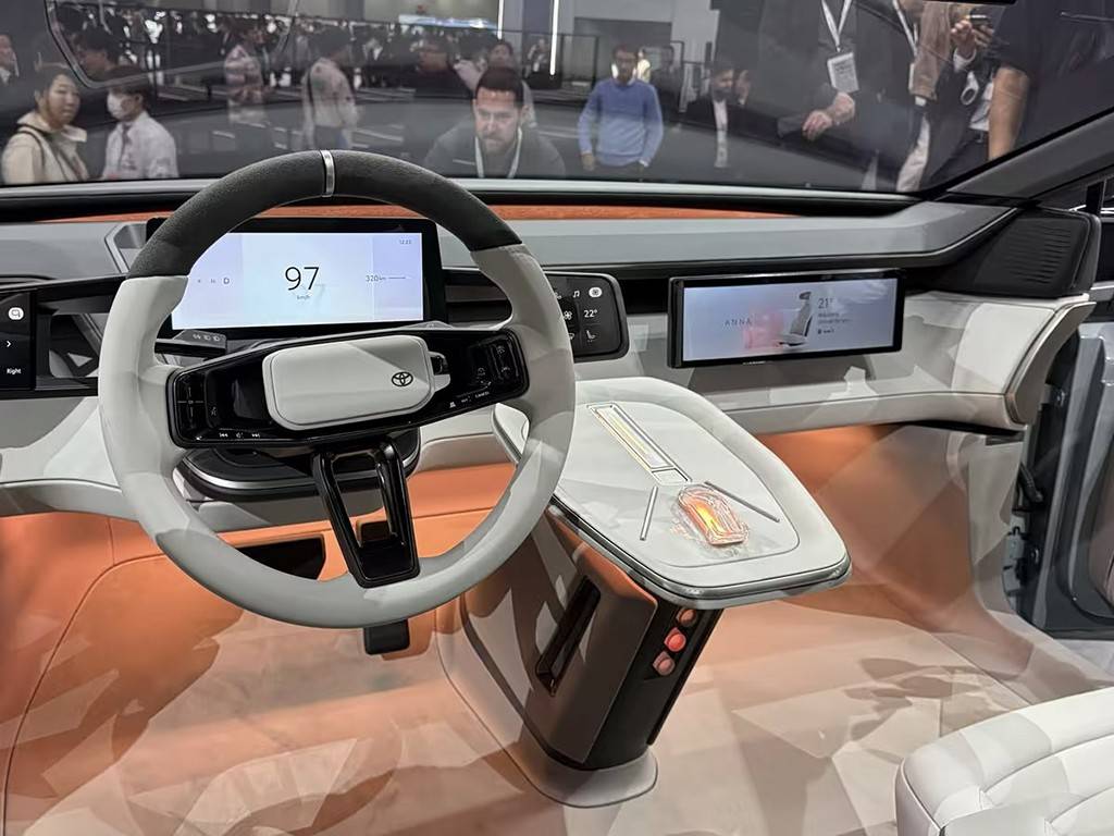 全新卡羅拉概念車內飾